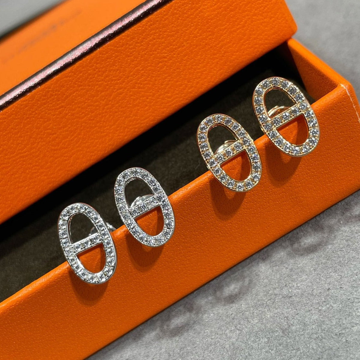 [Garvey ]HM FULL DIAMOND PIG NOSE STUD EARRINGS