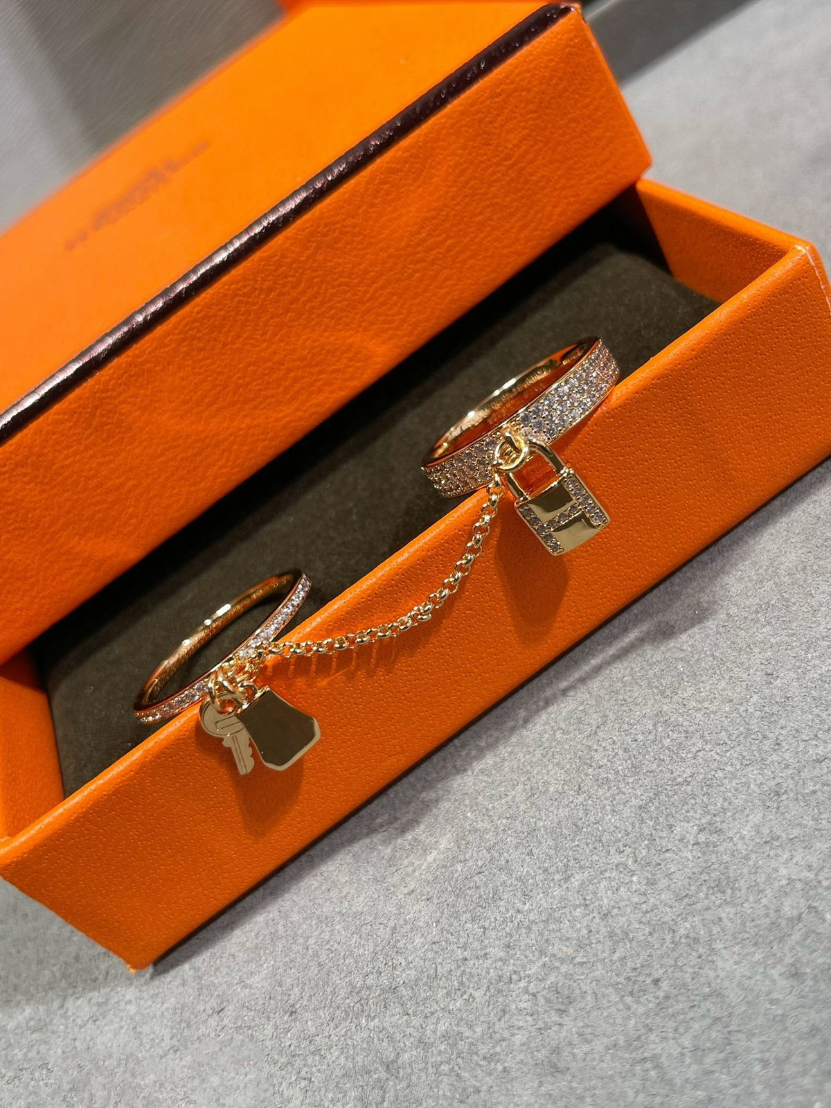 [Garvey ]HM KELLY CLOCHETTE DOUBLE RING IN  WITH DIAMONDS