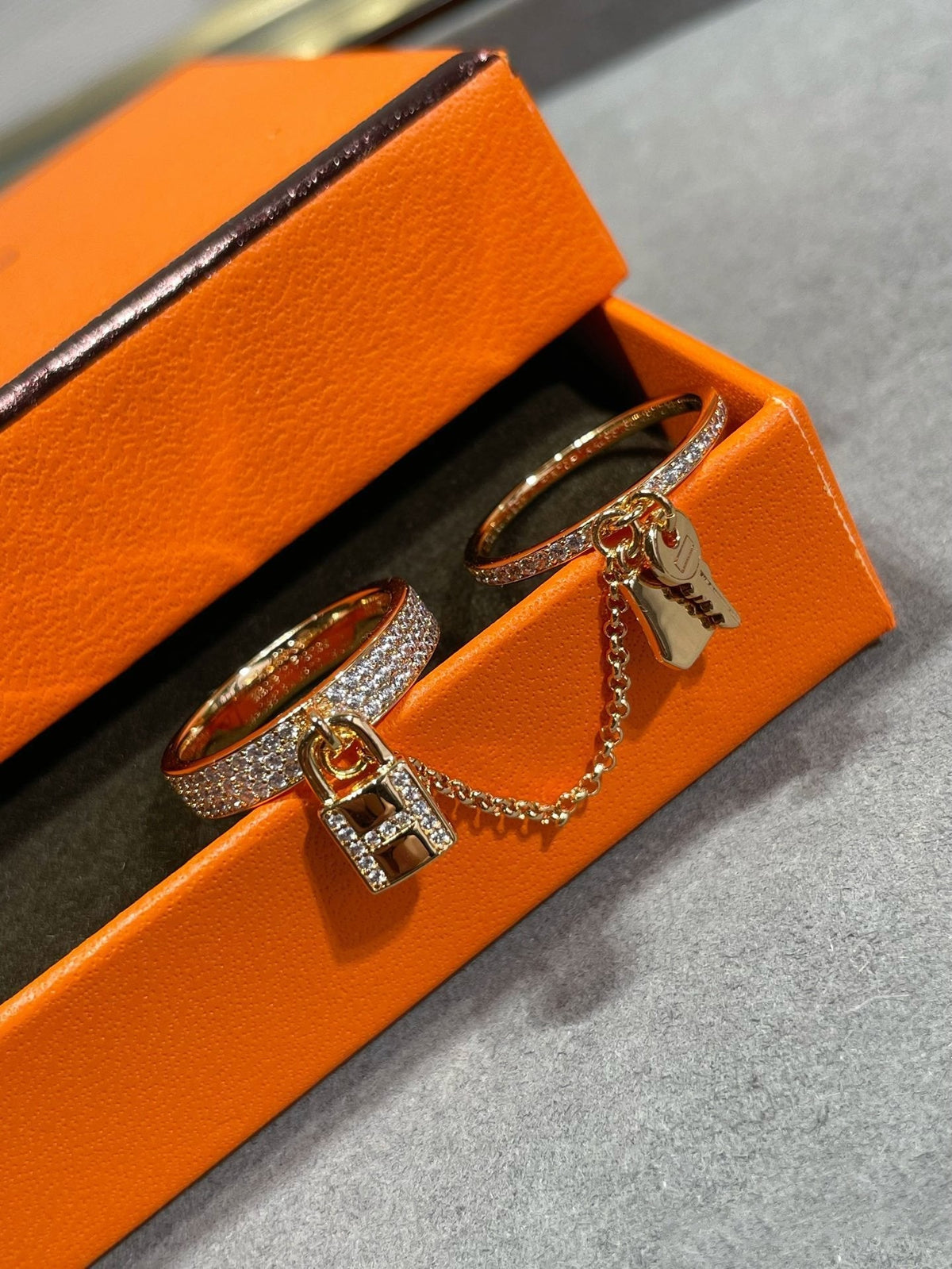 [Garvey ]HM KELLY CLOCHETTE DOUBLE RING IN  WITH DIAMONDS