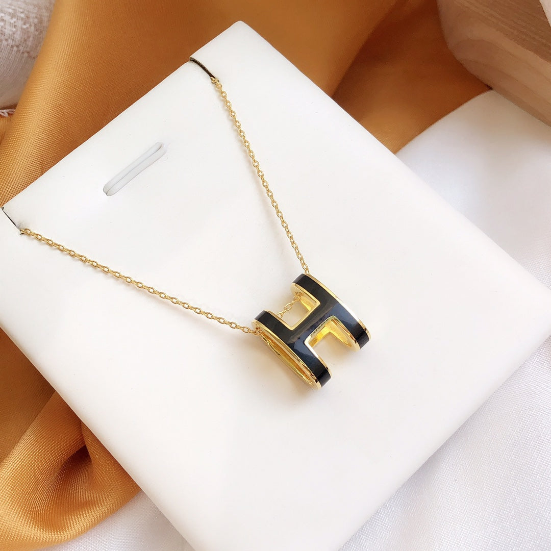 [Garvey ]HM CLIC BLACK ENAMEL GOLD NECKLACE