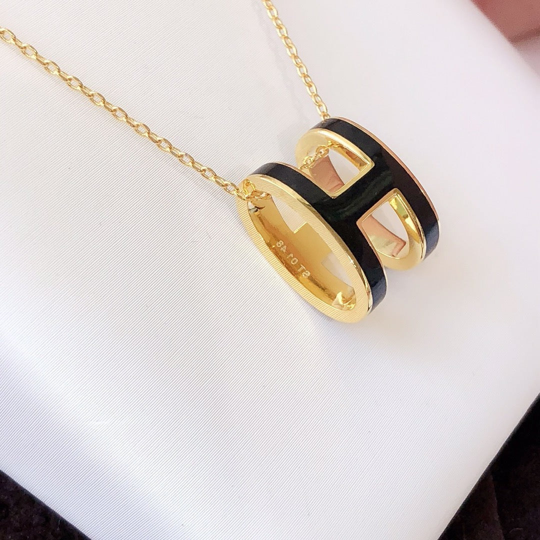 [Garvey ]HM CLIC BLACK ENAMEL GOLD NECKLACE