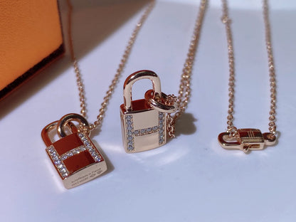 [Garvey ]HM ADVANCED NICHE LOCK HEAD NECKLACE DIAMONDS