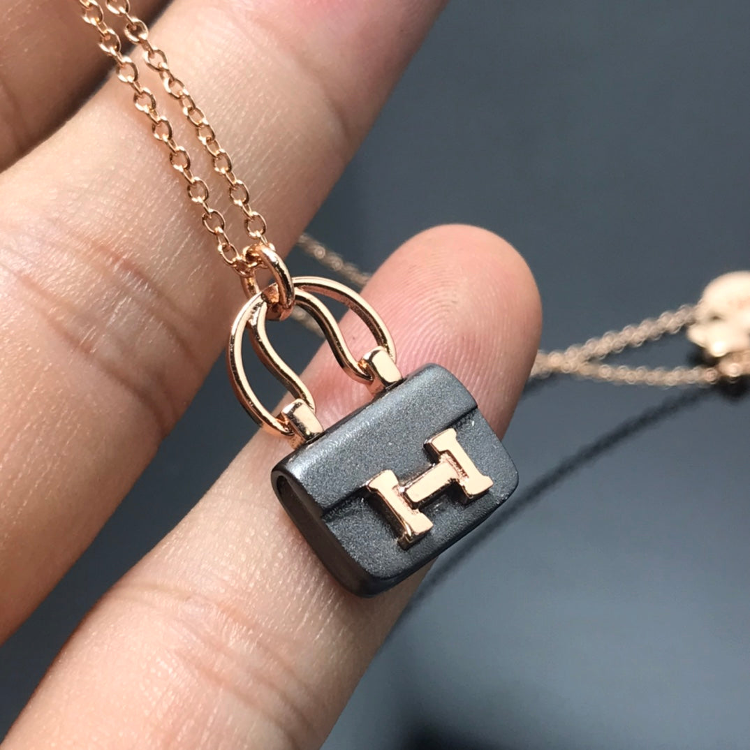 [Garvey]WOMEN'S HM AMULETTES CONSTANCE PENDANT NECKLACE