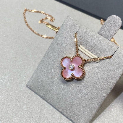 [Garvey ]CLOVER 15MM DIAMOND PINK MOP NECKLACE