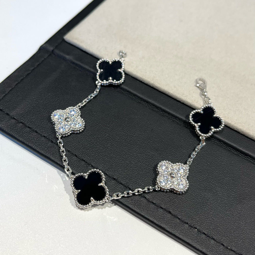 [Garvey ] CLOVER 5 MOTIF ONYXS BRACELET COLLECTION