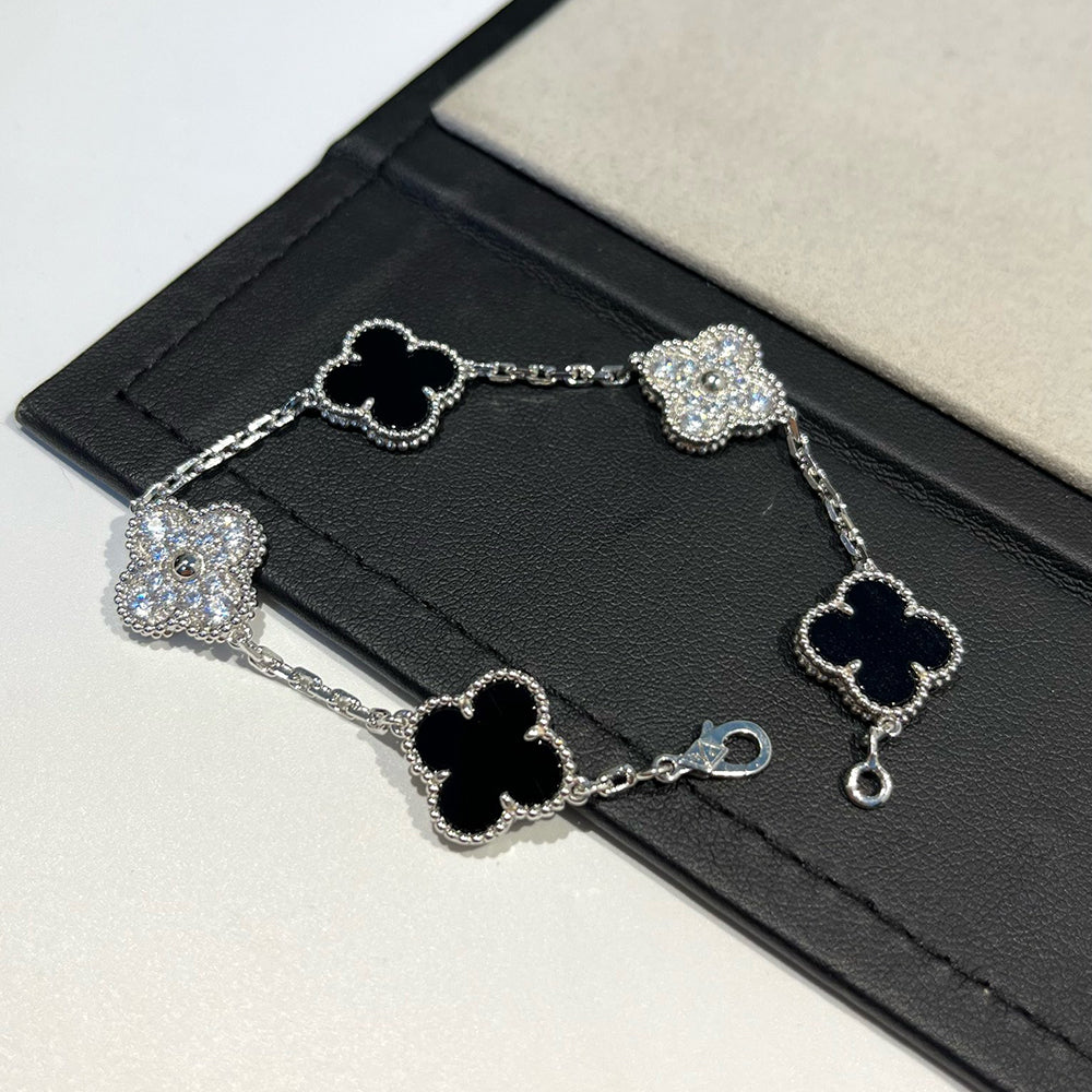 [Garvey ] CLOVER 5 MOTIF ONYXS BRACELET COLLECTION