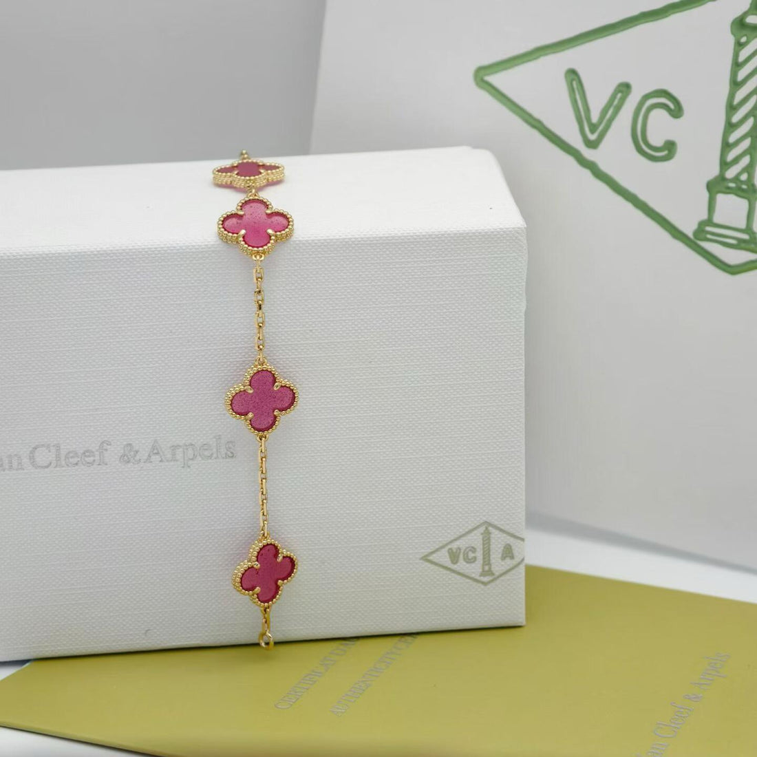 [Garvey]NEW CLOVER 5 MOTIFS PINK ENAMEL BRACELET