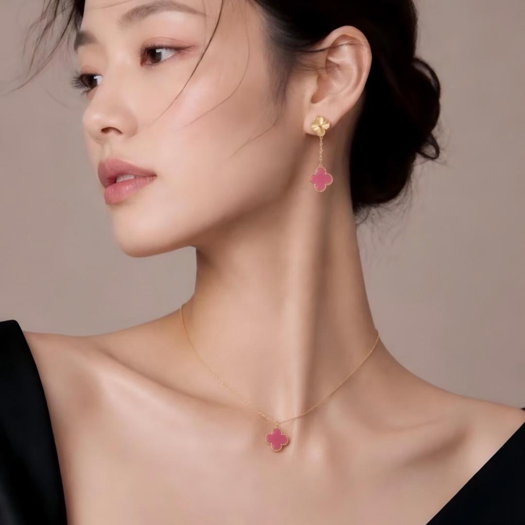 [Garvey] NEW CLOVER 15MM PINK ENAMEL NECKLACE