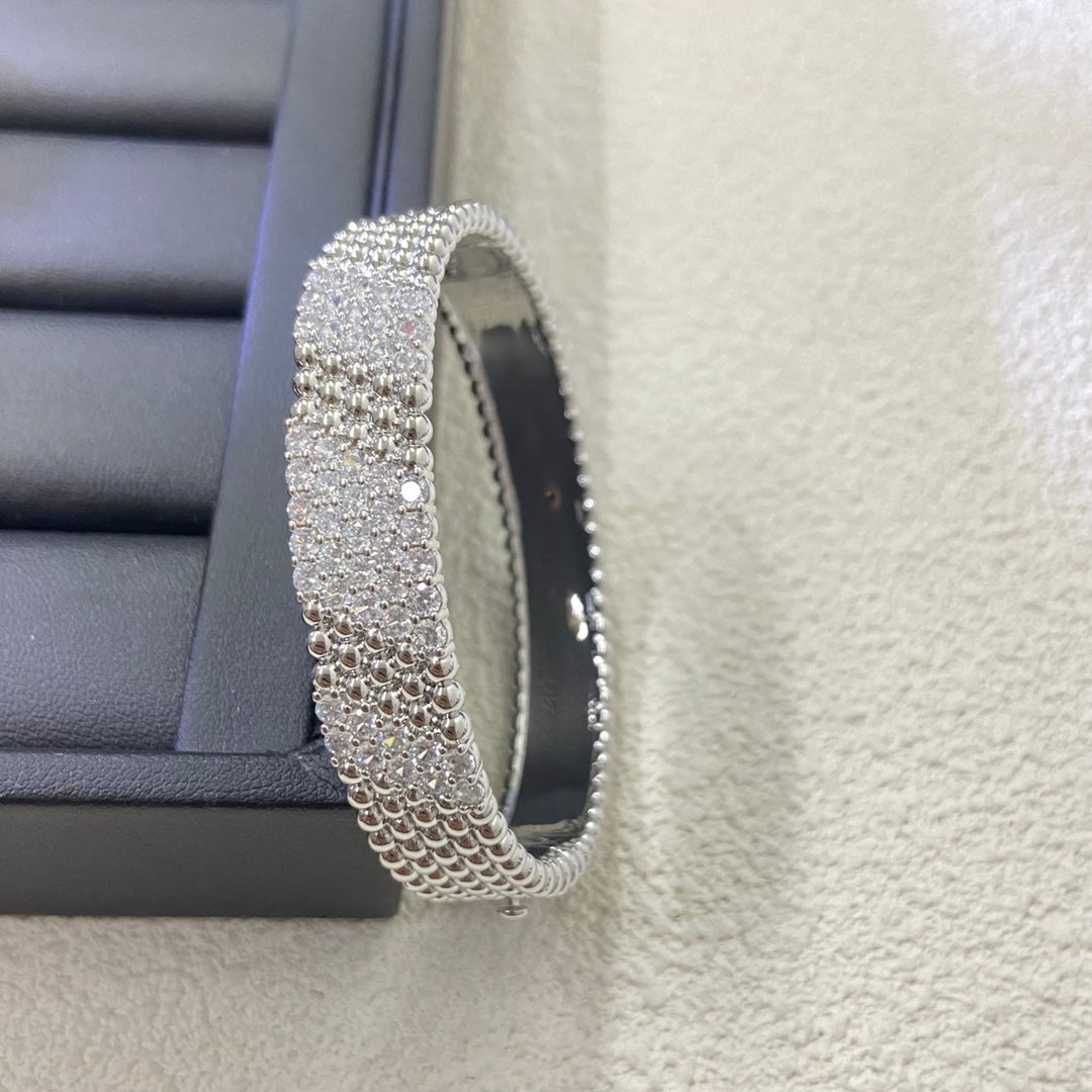 [Garvey]  FIVE-ROW DIAMOND BRACELET