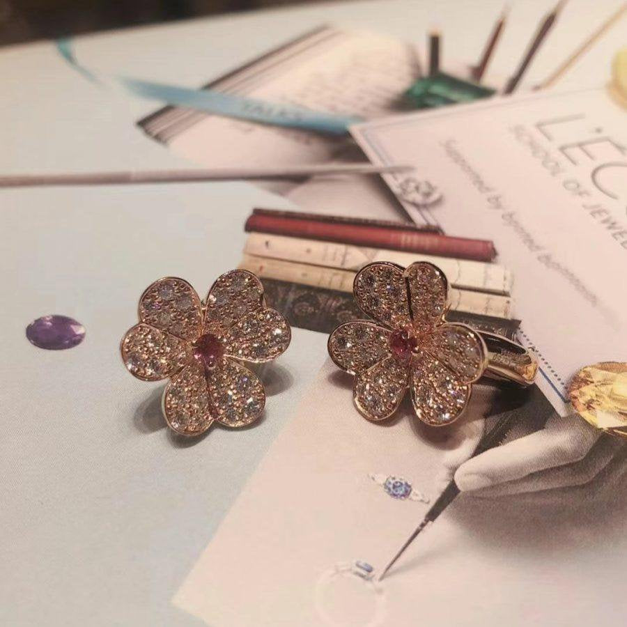 [Garvey ]FRIVOLE PINK GOLD FLOWER DIAMOND EARRINGS