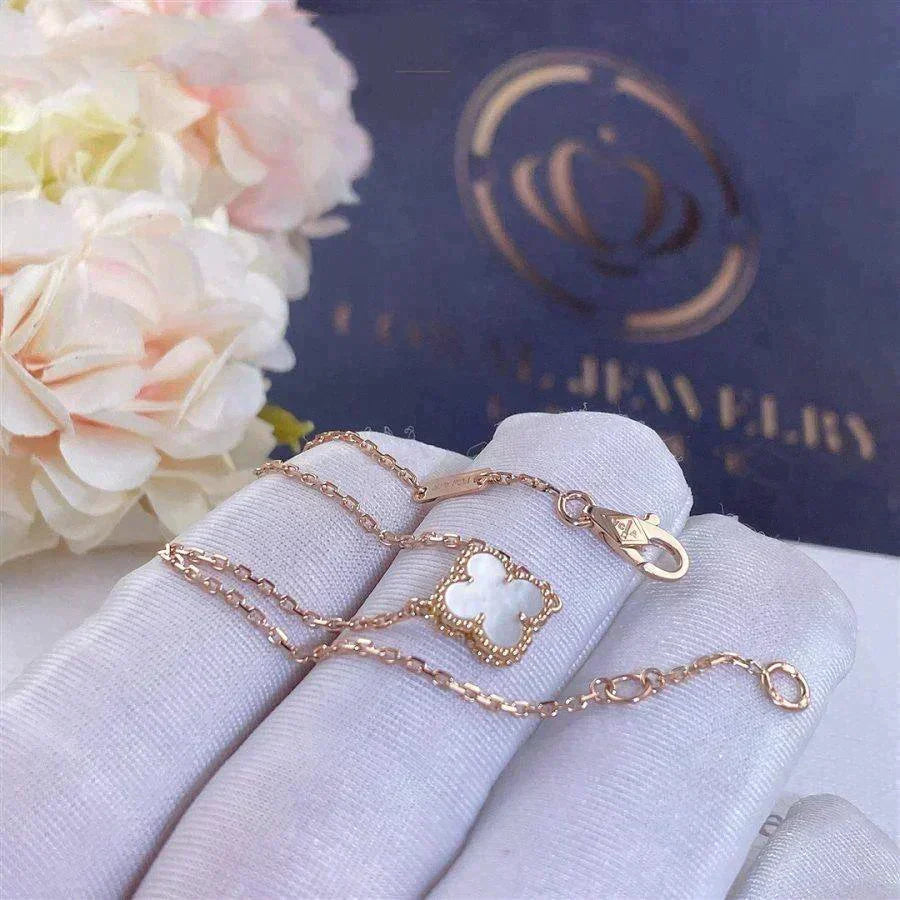 [Garvey ]CLOVER WHITE MOP SINGLE FLOWER BRACELET
