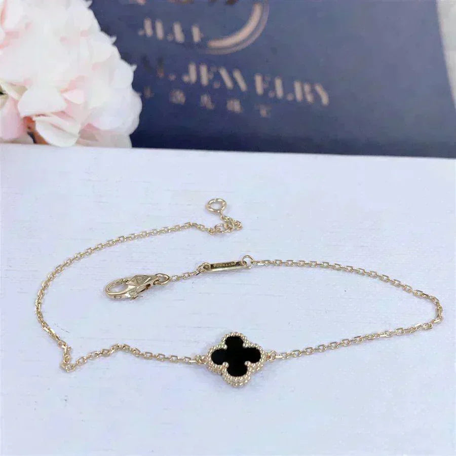 [Garvey ]CLOVER ONYX SINGLE FLOWER BRACELET