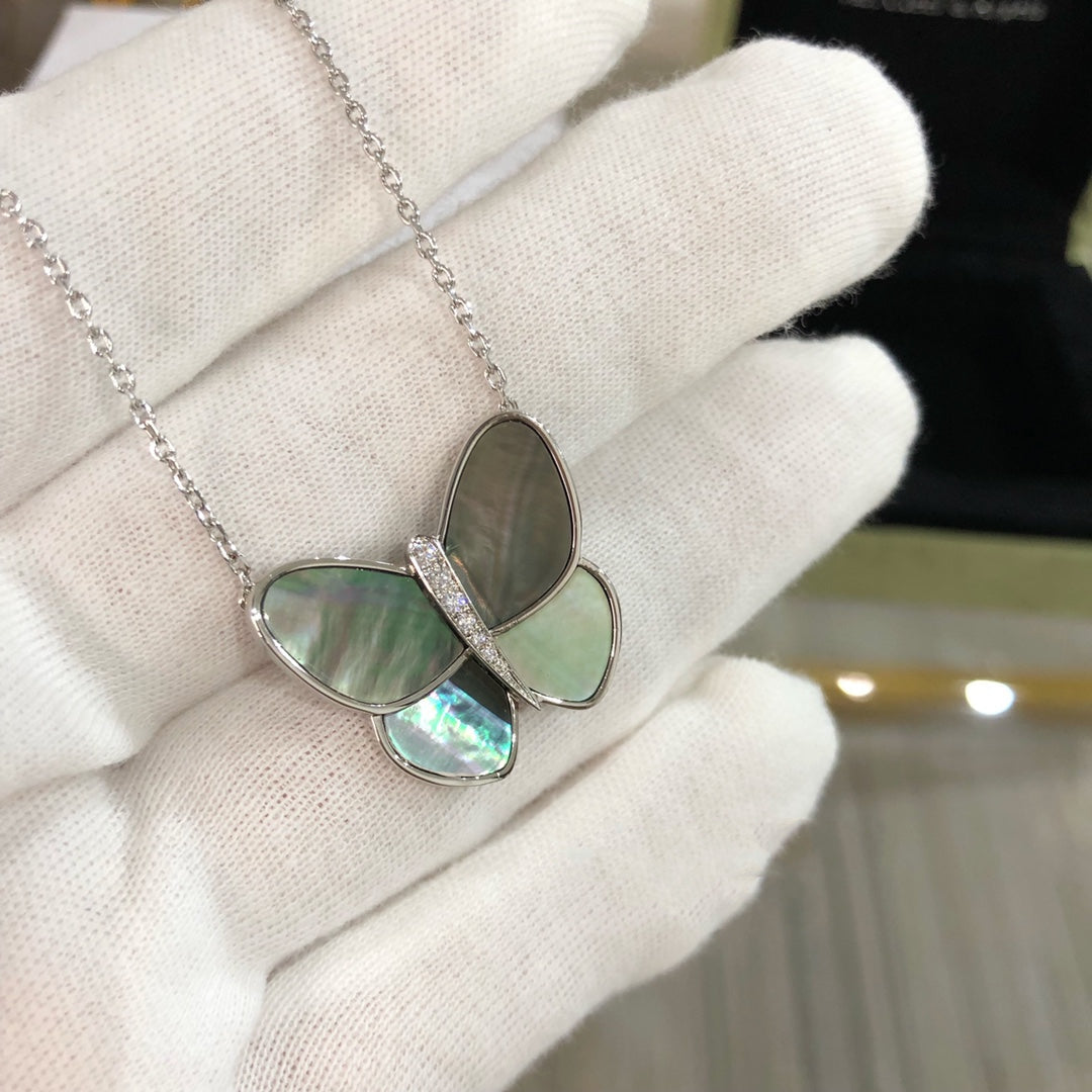 [Garvey ]LARGE BUTTERFLY SILVER PENDANT DIAMOND NECKLACE
