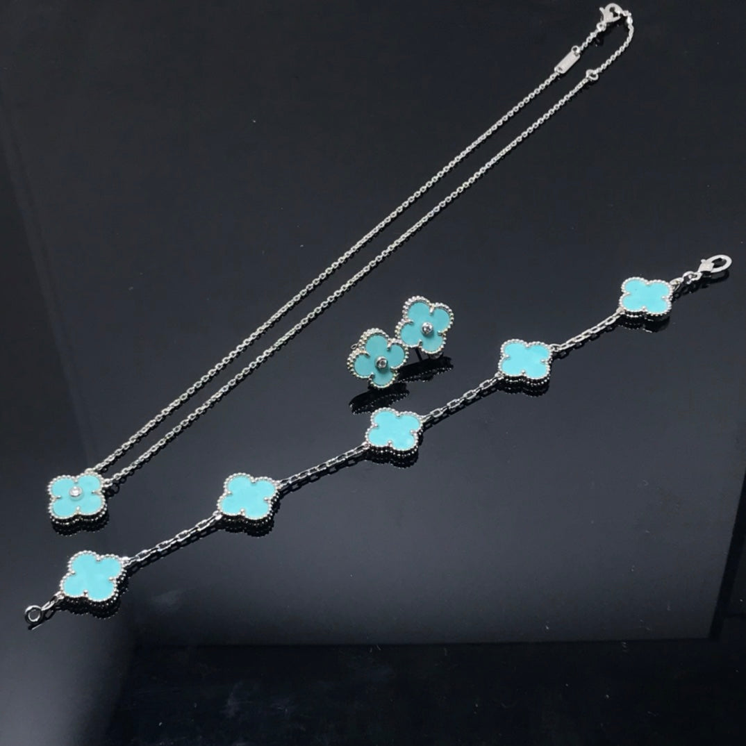 [Garvey ]CLOVER 1 DIAMOND BLUE SKY SILVER EARRINGS