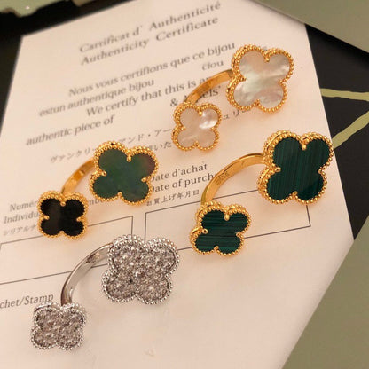 [Garvey ]CLOVER BETWEEN THE FINGER RING