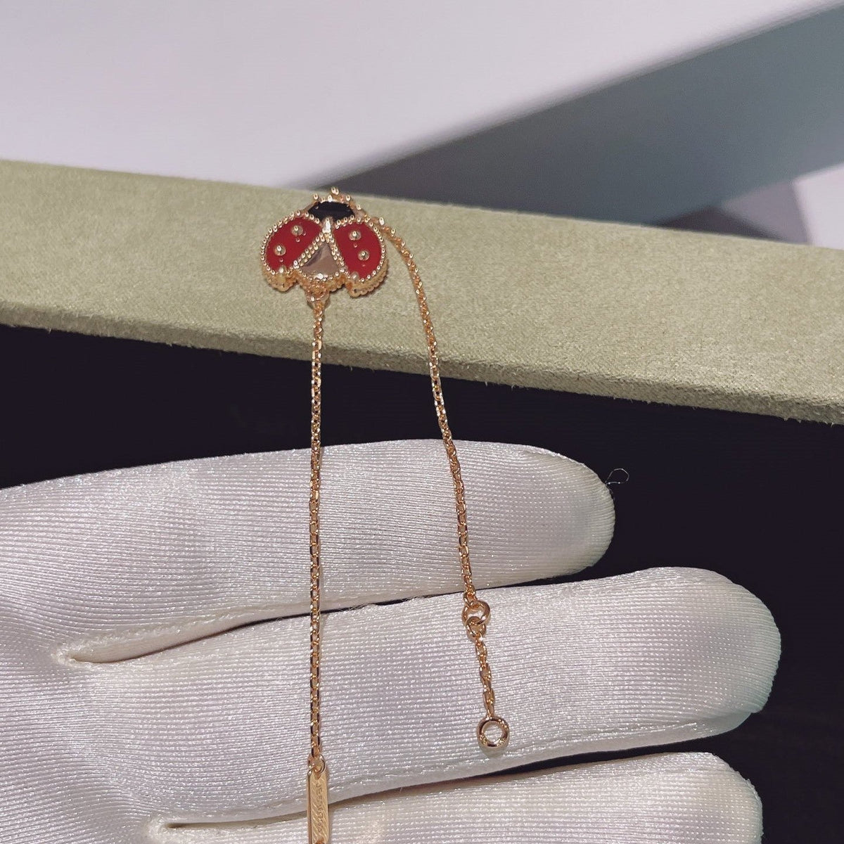 [Garvey ]LUCKY SPRING 1 MOTIF PINK GOLD BRACELET