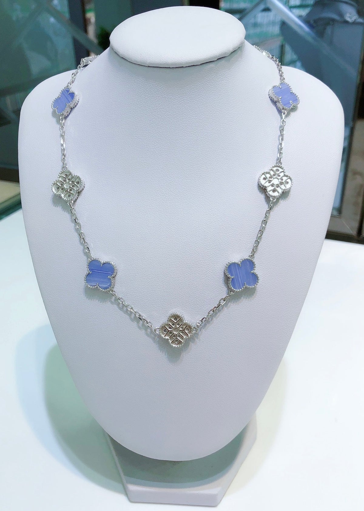 [Garvey ]CLOVER 10 MOTIFS CHALCEDONY DIAMONDS SILVER NECKLACE