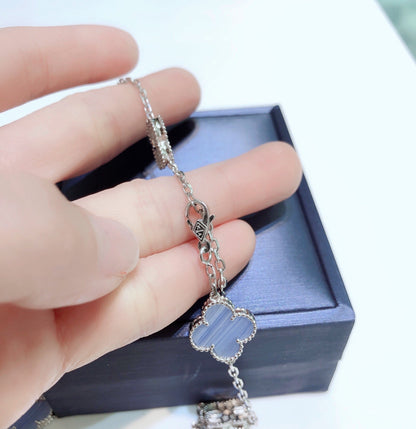 [Garvey ]CLOVER 10 MOTIFS CHALCEDONY DIAMONDS SILVER NECKLACE