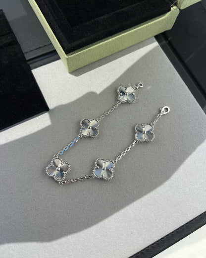 [Garvey ] CLOVER 5 MOTIF LASER BRACELET COLLECTION